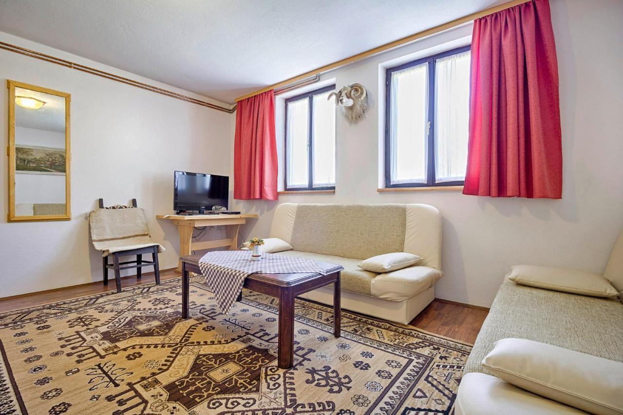 Milan In Rastovaca Villa ภายนอก รูปภาพ